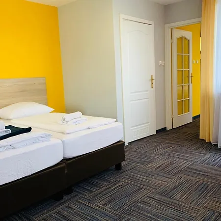 Azalia Bed & Breakfast 4*