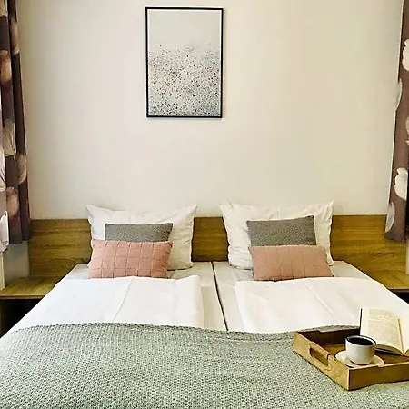 Azalia 4* 尤斯托尼莫斯基