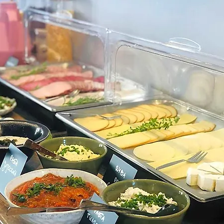 Azalia 住宿加早餐酒店