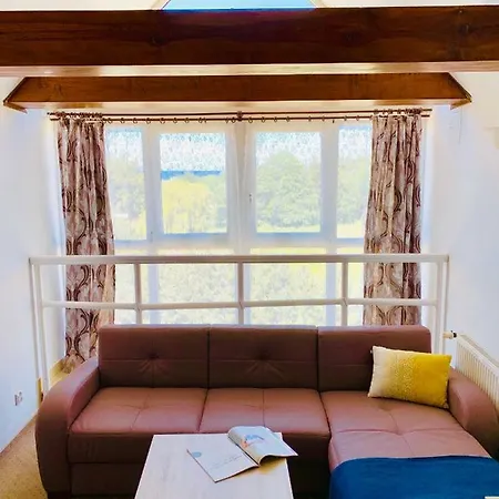 Azalia B&B 우스트 노리 모르스키