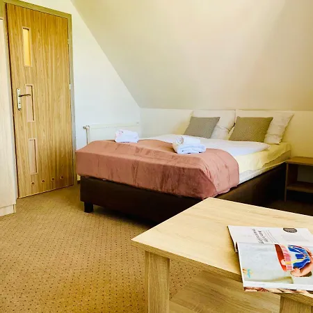Azalia Bed & Breakfast 4*