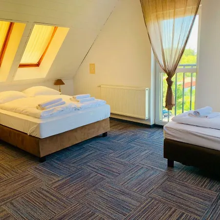Bed & Breakfast Azalia 4*