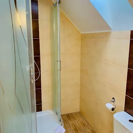 Azalia 4*