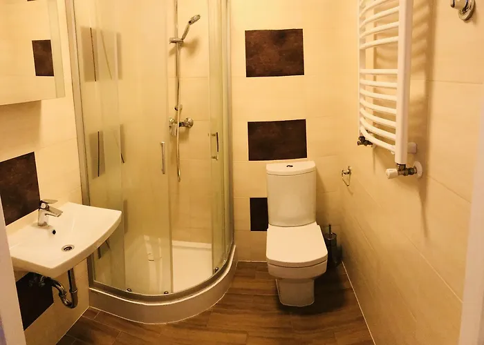 Azalia Bed and Breakfast 4*