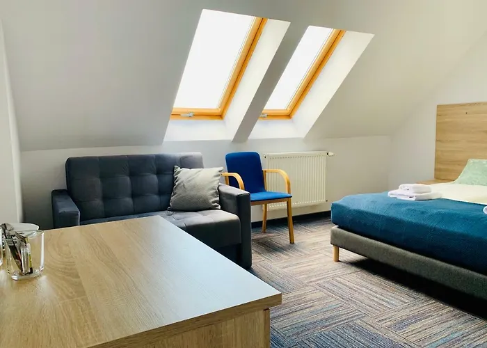 Azalia Bed and Breakfast 4*